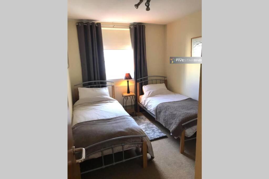 에든버러 Waterfront Living In Leith With Free Parking! 아파트 외부 사진
